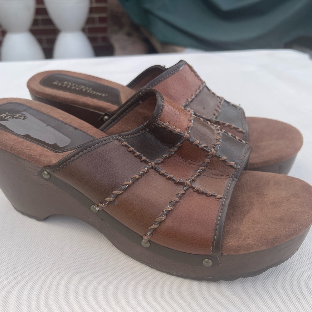 Natural Reflections Women's Patchwork Brown Mules - image 2